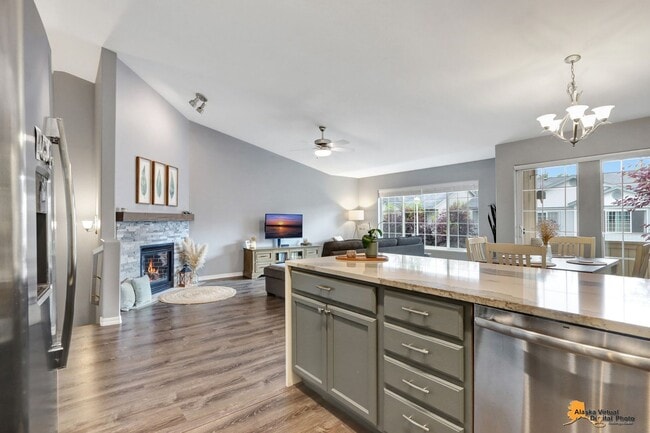 Building Photo - Stunning 3 Bedroom Home in East Anchorage with Garage