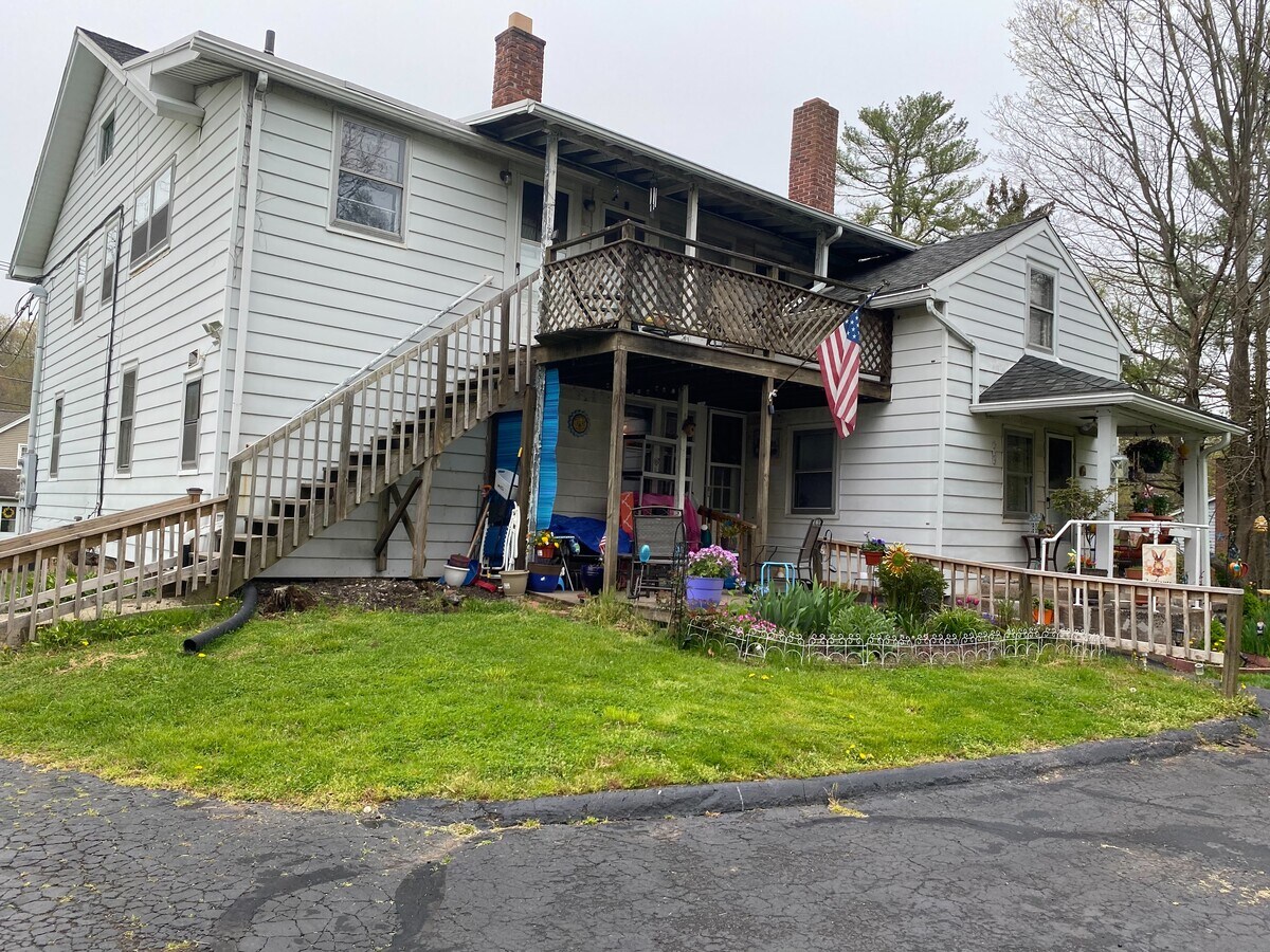 Photo - 350 Peck Ln Unidad 3