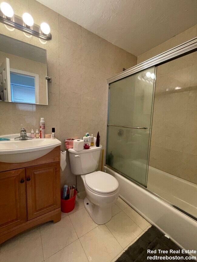 Photo - 191 Winthrop Rd Unit 3