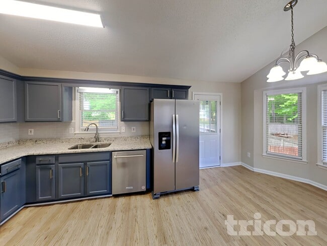 Photo - 444 Villa Rosa Way