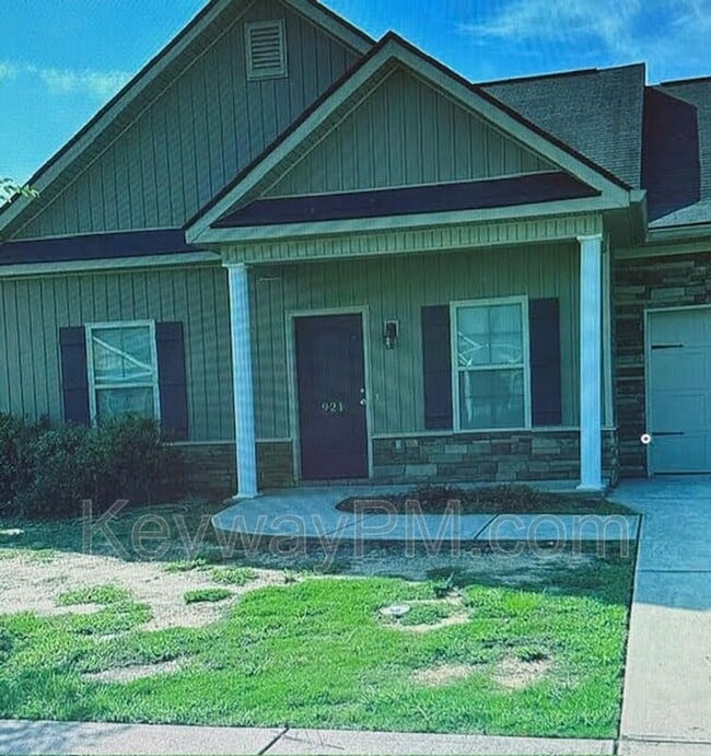 Building Photo - 921 Erika Ln Rental