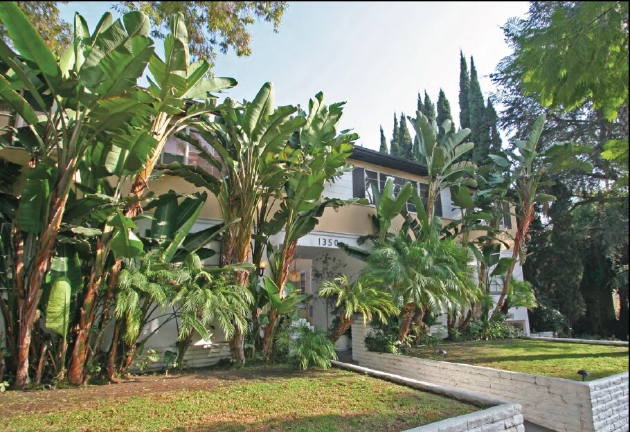 Photo - 1350 N Hayworth Ave