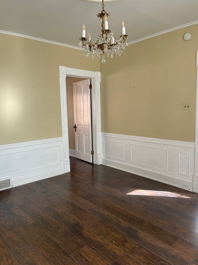 Photo - Nice 3 Bedroom Home near Downtown