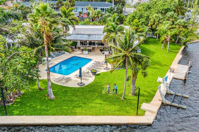 Building Photo - 1700 Marietta Dr