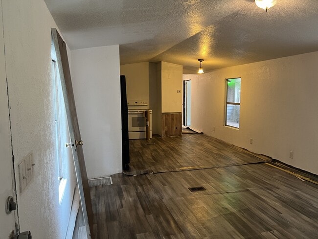 Photo - 16323 NE 137th Terrace