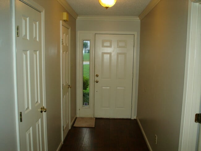 Photo - QUESTIONS PLEASE CONTACT Peggy Goodman 501...