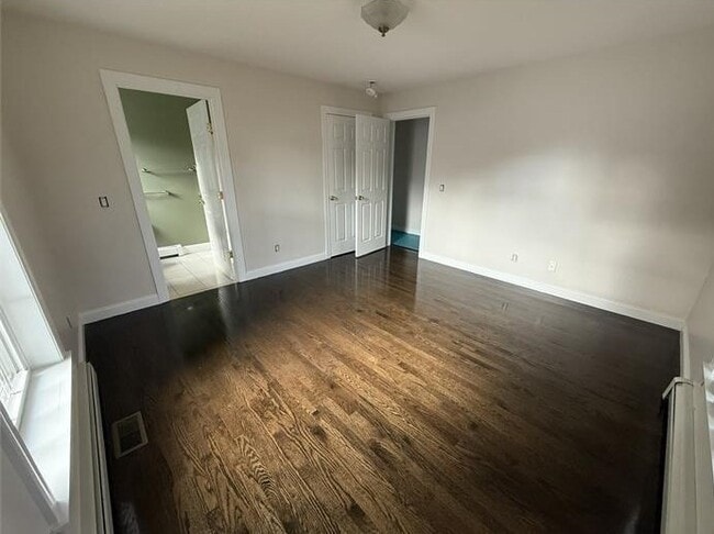 Photo - 2 Woodside Dr