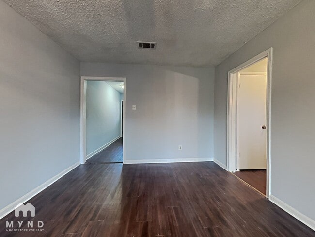 Photo - 8466 Gallahad St