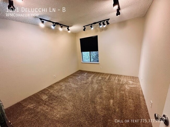 Photo - 1541 Delucchi Ln