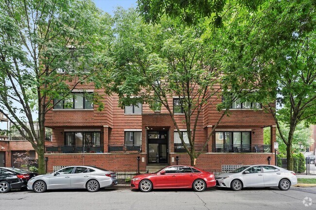 Building Photo - 1952 N Honore St Unit 2 Rental