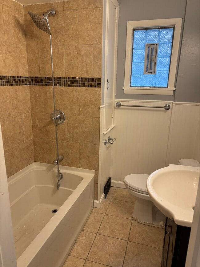 Photo - 17 Newman Place