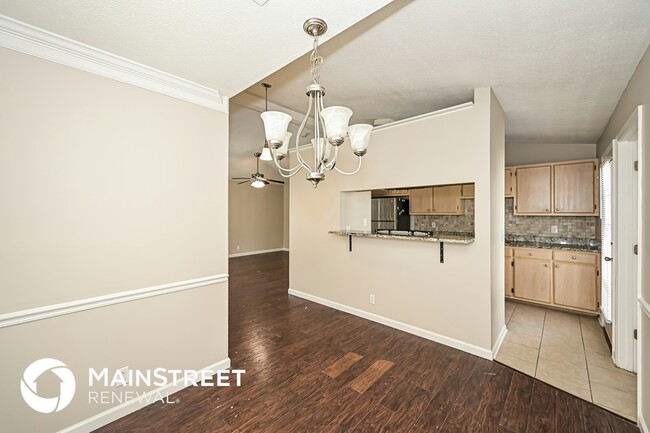 Photo - 4205 Laurenwood Dr