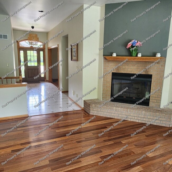 Photo - Gorgeous 4 Bedroom Ranch