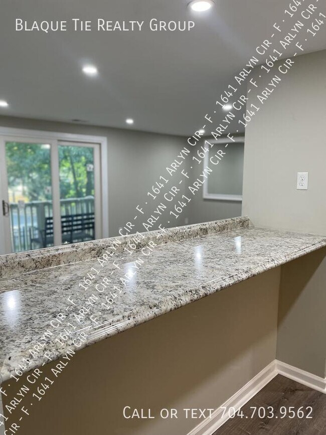 Photo - 1641 Arlyn Cir