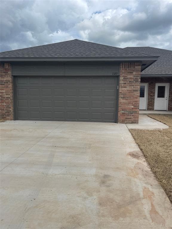 Building Photo - 1320 Brooks Dr