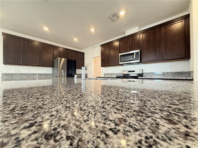 Photo - 7516 Castlegreen Ave