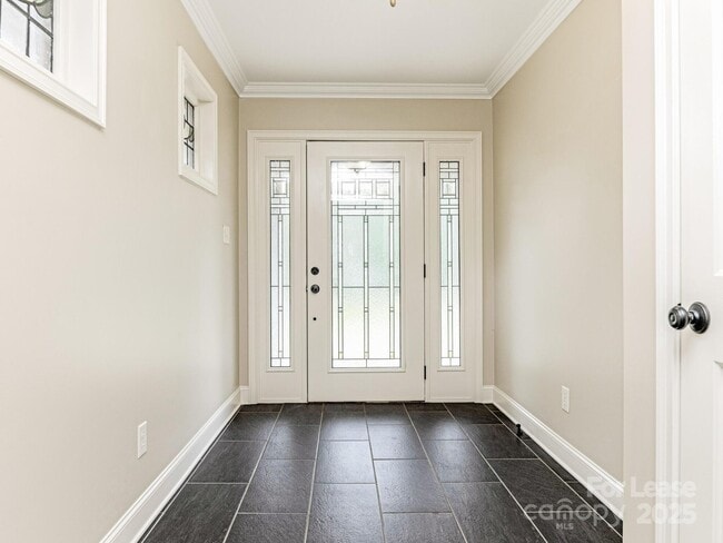 Photo - 1174 Robinhood Cir