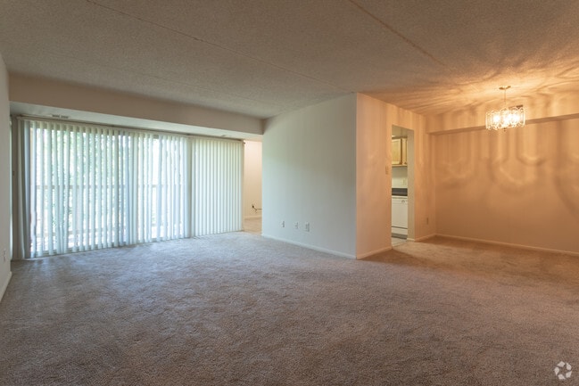 Building 9514 - Apt 202