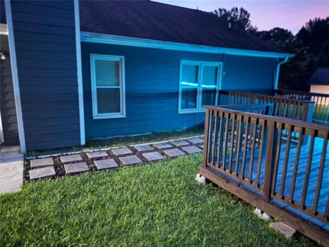 Photo - 1682 Greyleaf Ln SE