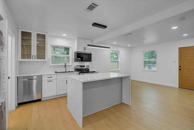 Photo - 2805 2nd Ave N