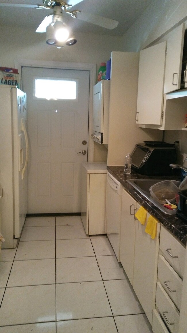 Photo - 260 SW 7th St