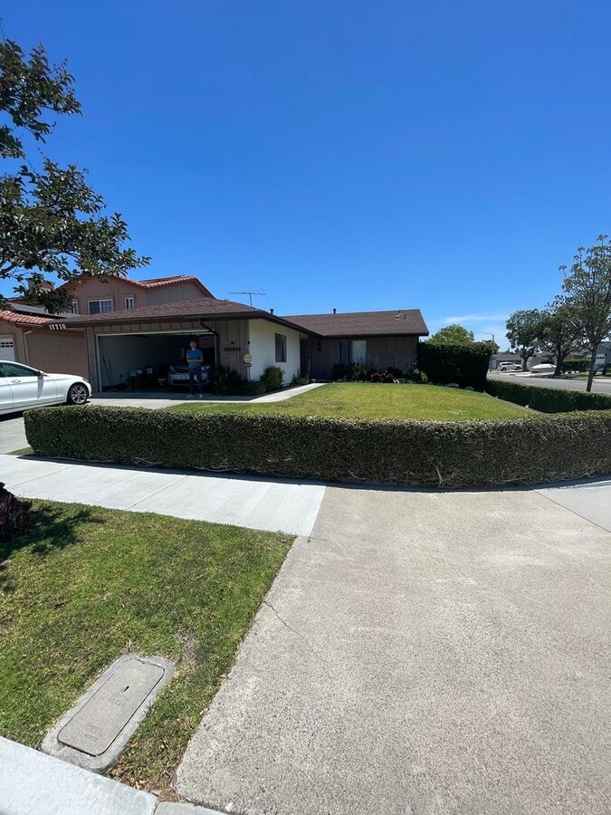3br/2bth Single Story Corner home - 3br/2bth Single Story Corner home