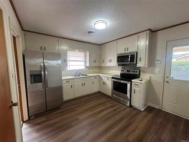 4336 Donovan Dr