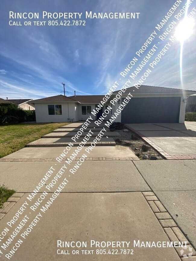 Building Photo - Simi Valley Home for Rent: Spacious 4BR/2B...