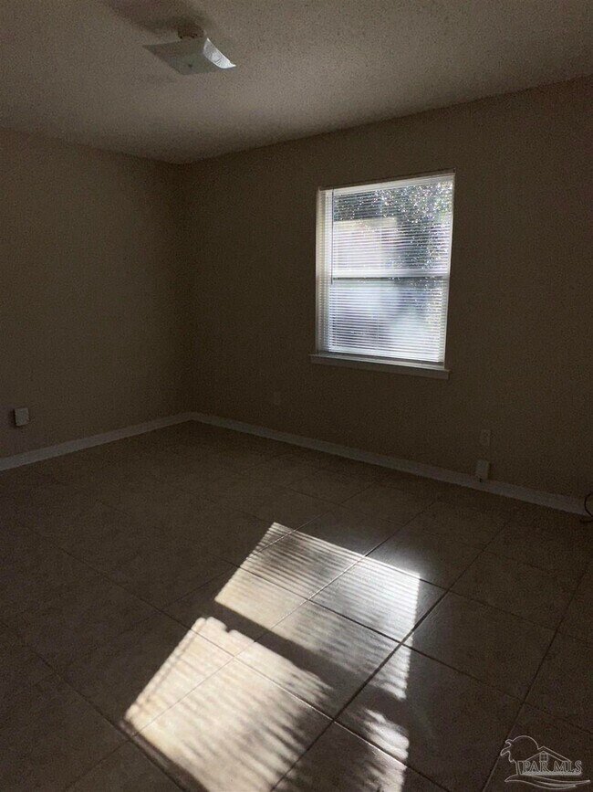 Photo - 3406 Green Briar Cir House