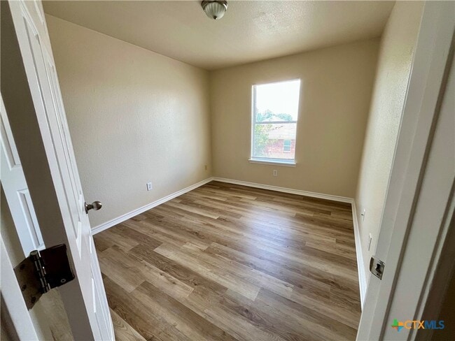 Building Photo - 1307 Cavalry Ln