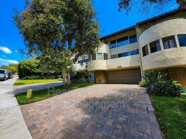 Photo - 7302 Alicante Rd Unidad #3 Rental