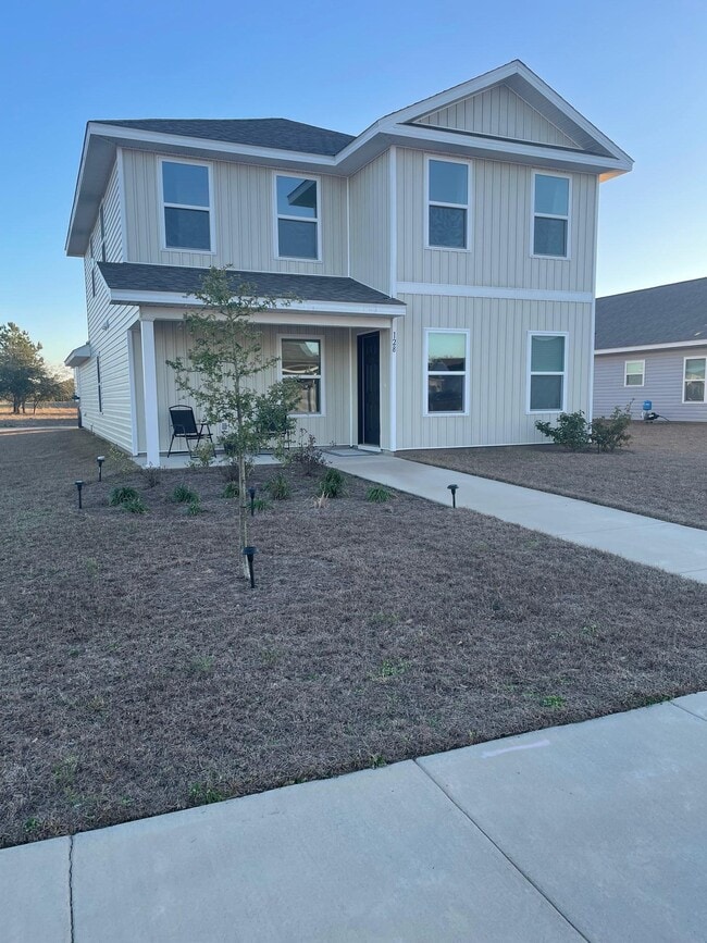 Building Photo - 128 Bluebeech St