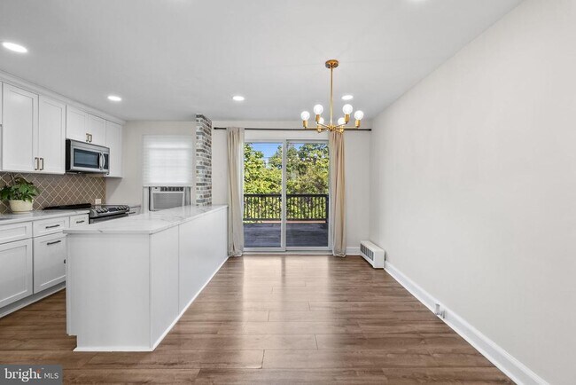 Photo - 720 Shaw Ave