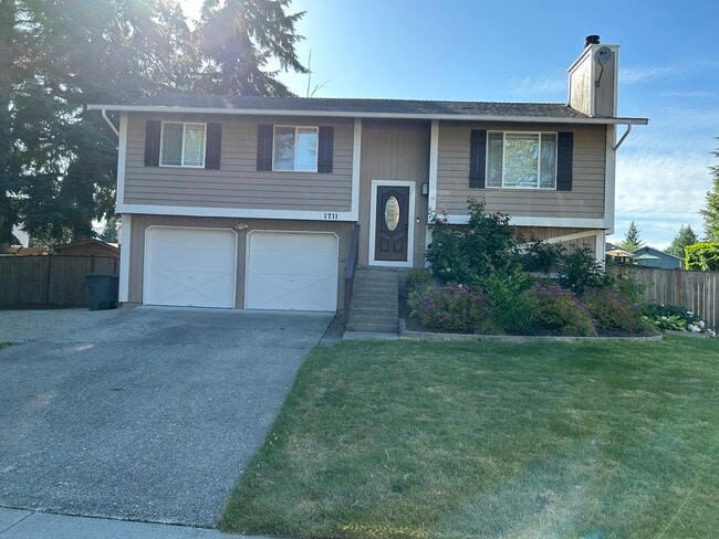 Photo - 1711 211th Pl NE House