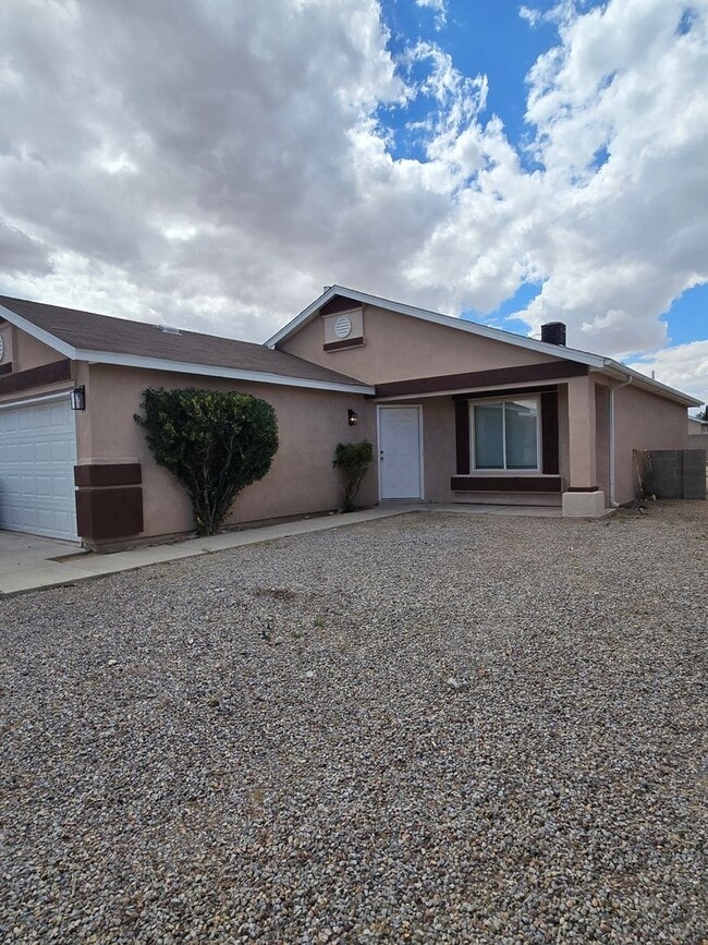 Building Photo - Coming Soon !!! Beautifully Remodled SW Ho... Rental