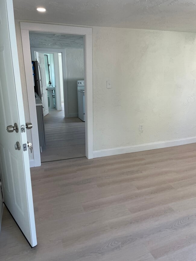55 Franklin Ave Unit 4