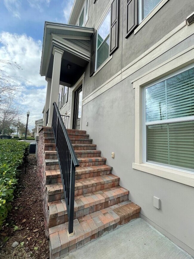 Photo - 191 Sun Palm Ln