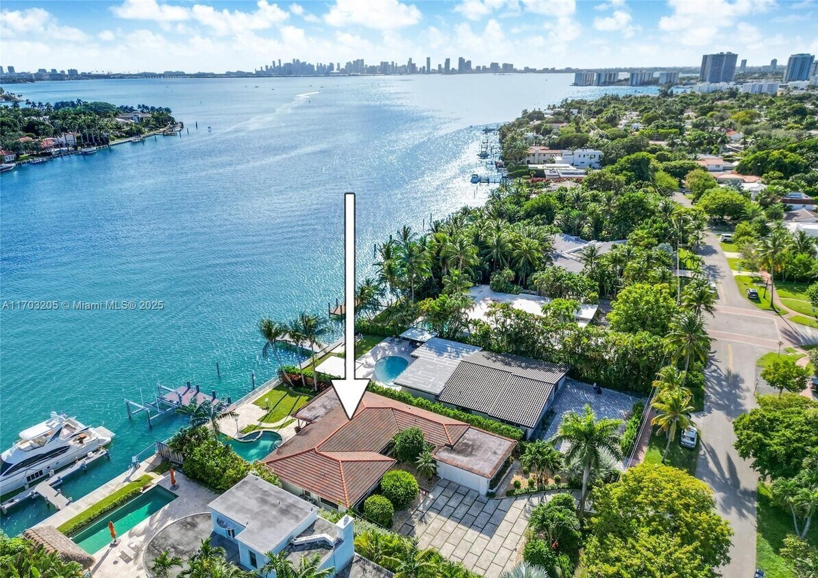 Photo - 1180 Bay Dr (Miami Beach, FL)