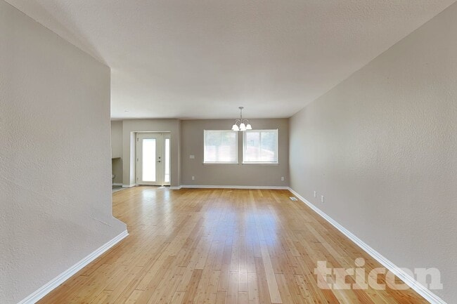 Photo - 1392 S Akron Ct