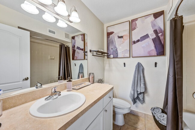 2BR, 2BA - 1,356SF - Primary Bathroom - IMT Boynton Beach