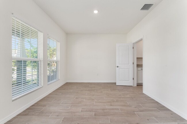 Photo - 1386 NW 132nd Cir