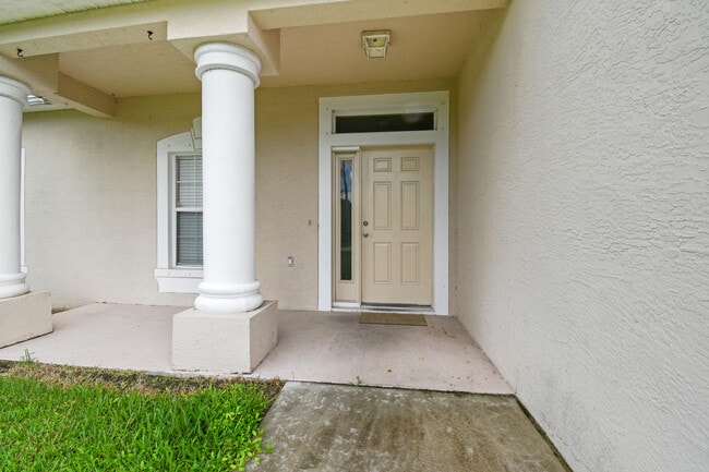 Photo - 6221 NW Hacienda Ln