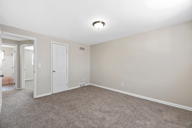Building Photo - 800 Harrisburg Pike Rental
