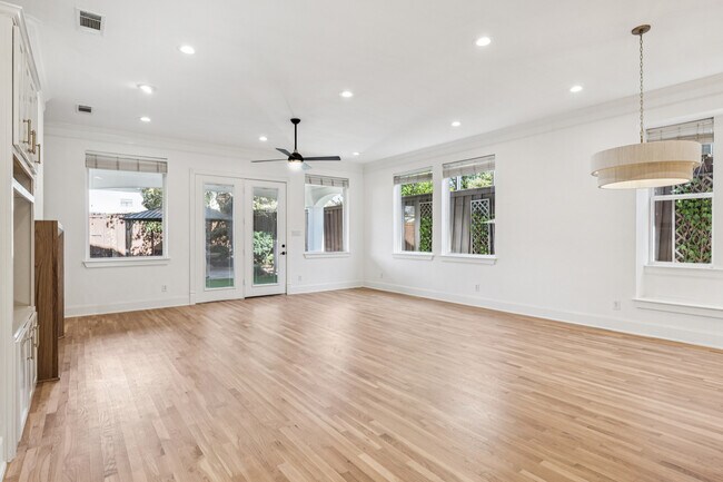 Photo - 6931 Belmont Ave