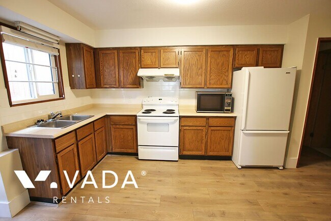 Photo - 4845 Elgin St