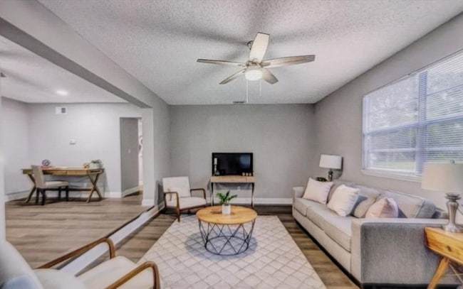 Photo - 6906 Bernay Ave