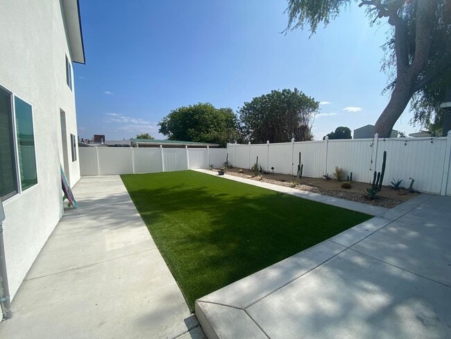 Photo - 4BD/2BA with great Yard! (Lease out, pendi...