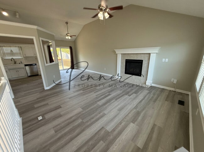 Photo - 308 NE Topaz Dr