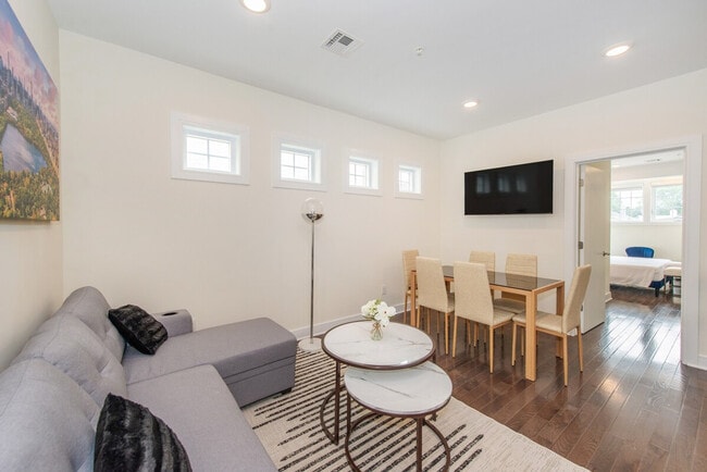 Building Photo - 1608 52nd St Unit ID1339193P