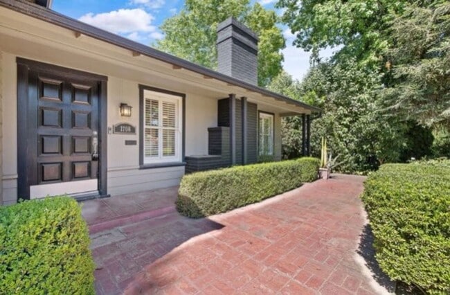 Photo - Beautiful home with Studio coming soon!